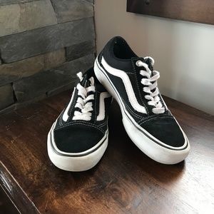 Vans Classic Old Skool Skate Shoes. Women’s Size 6.